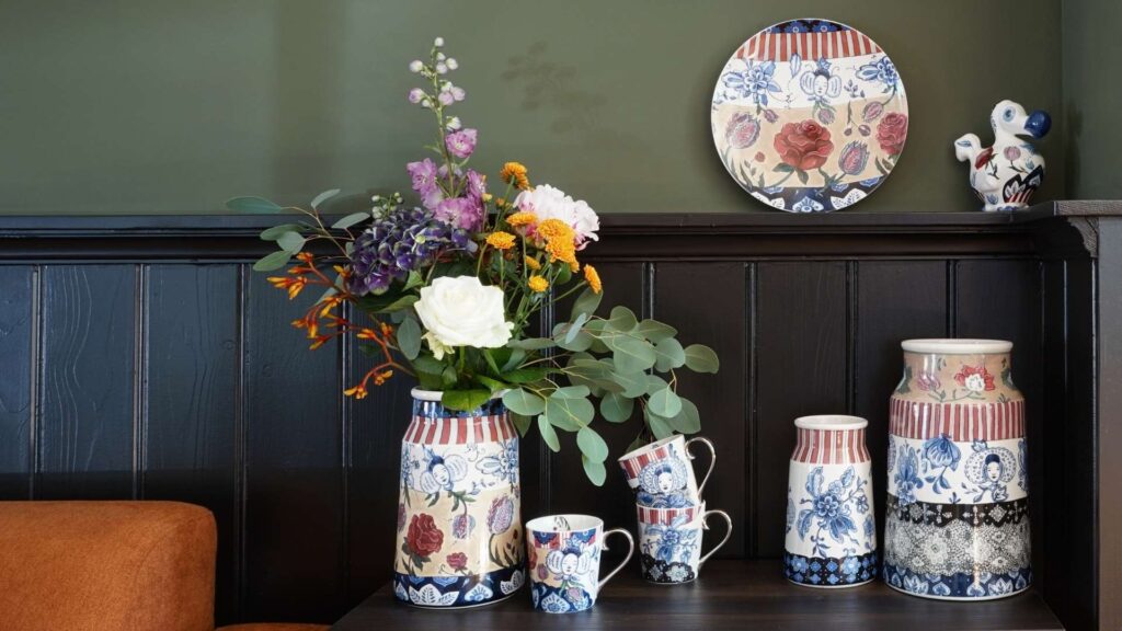 Hoe een Tulpenvaas van Delfts blauw een frisse touch geeft aan je interieur